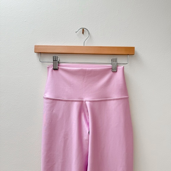 ALO Yoga Pants - NWOT Alo High-Waist Airlift Legging